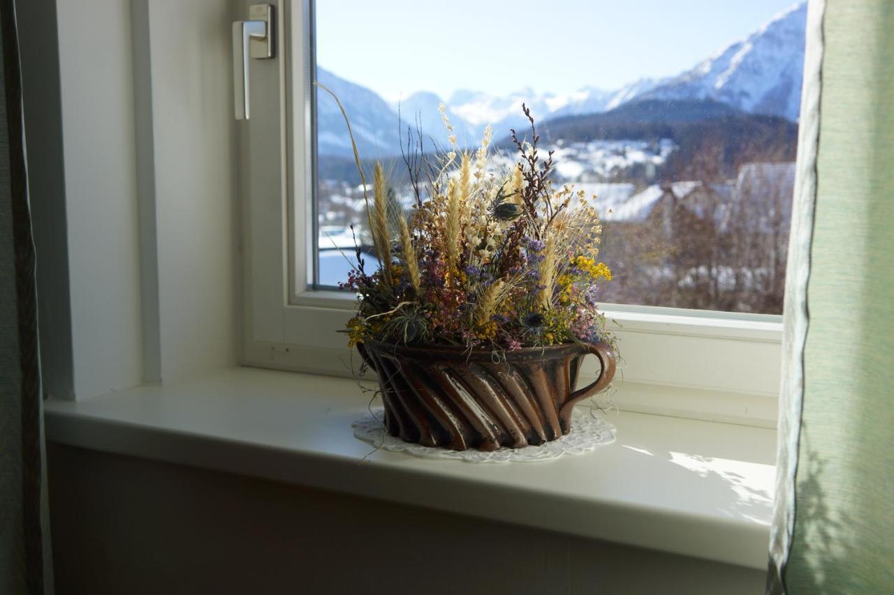 Altes Pfarrhaus Apartment Altaussee Exterior photo